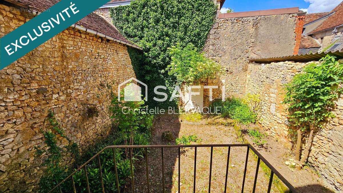 Maison 150 m² à Angles-Sur-L'anglin  - photo 8