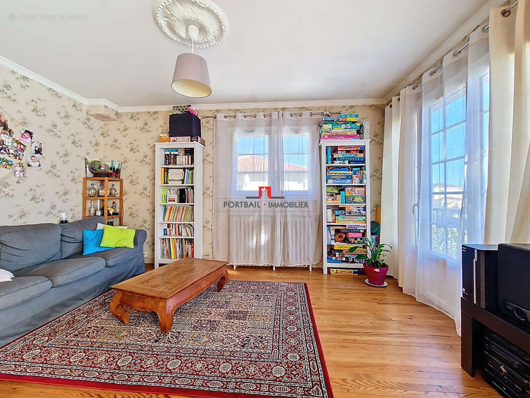 Maison à SAINT-ANDRE-DE-CUBZAC