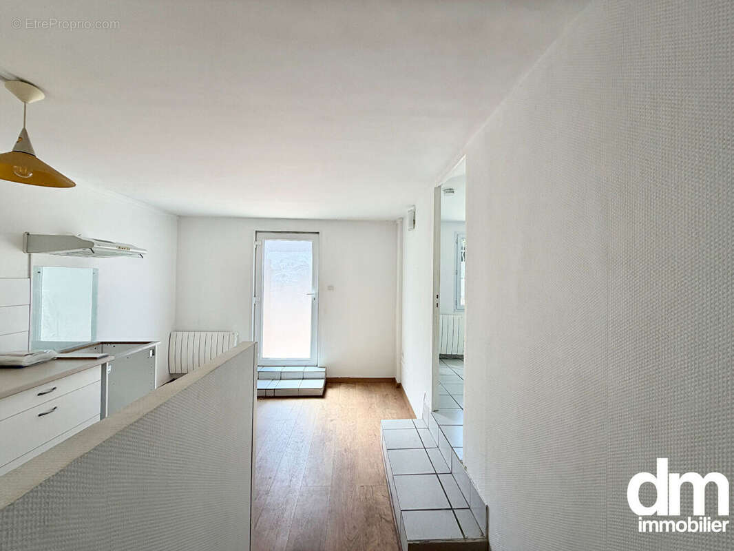 Local commercial d'une surface de 42m2  avec garage de 20m2 - photo 9