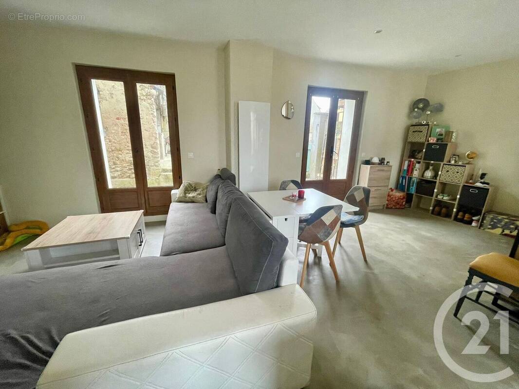 Maison à NANTOUILLET