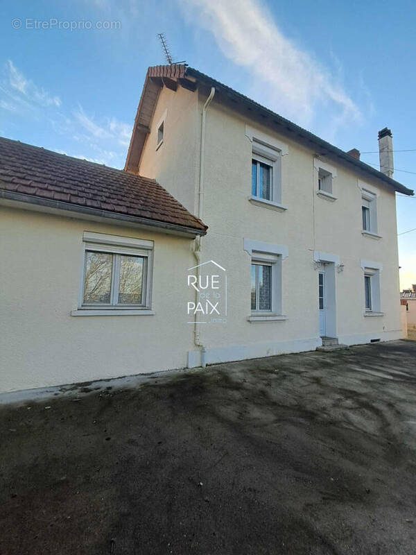Maison à CHATELLERAULT