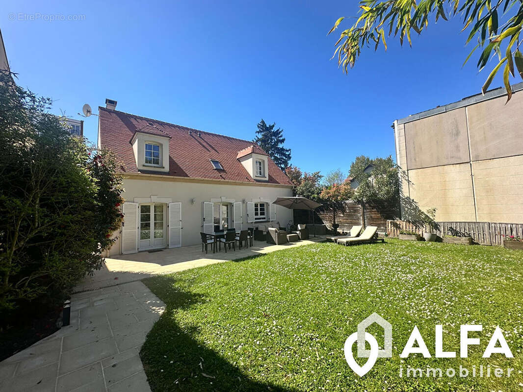 Maison à ENGHIEN-LES-BAINS