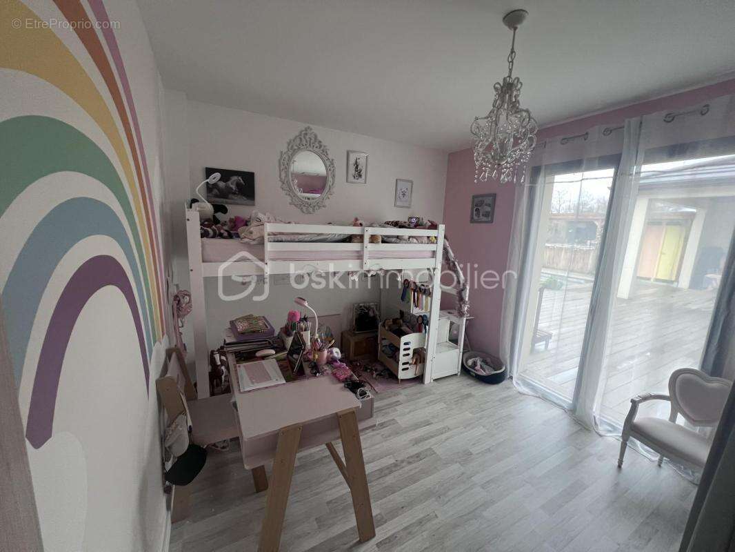 Maison à SAINT-SEURIN-SUR-L'ISLE