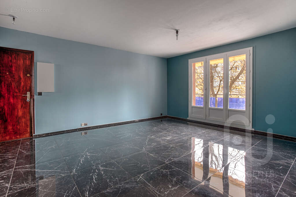 Appartement 3 pièces avec balcon, cave et parking ? Sartrouville, limite Bezons / Argenteuil - photo 4