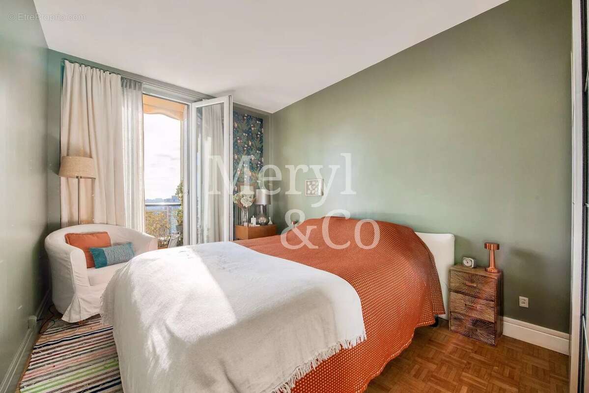 Appartement à PARIS-12E