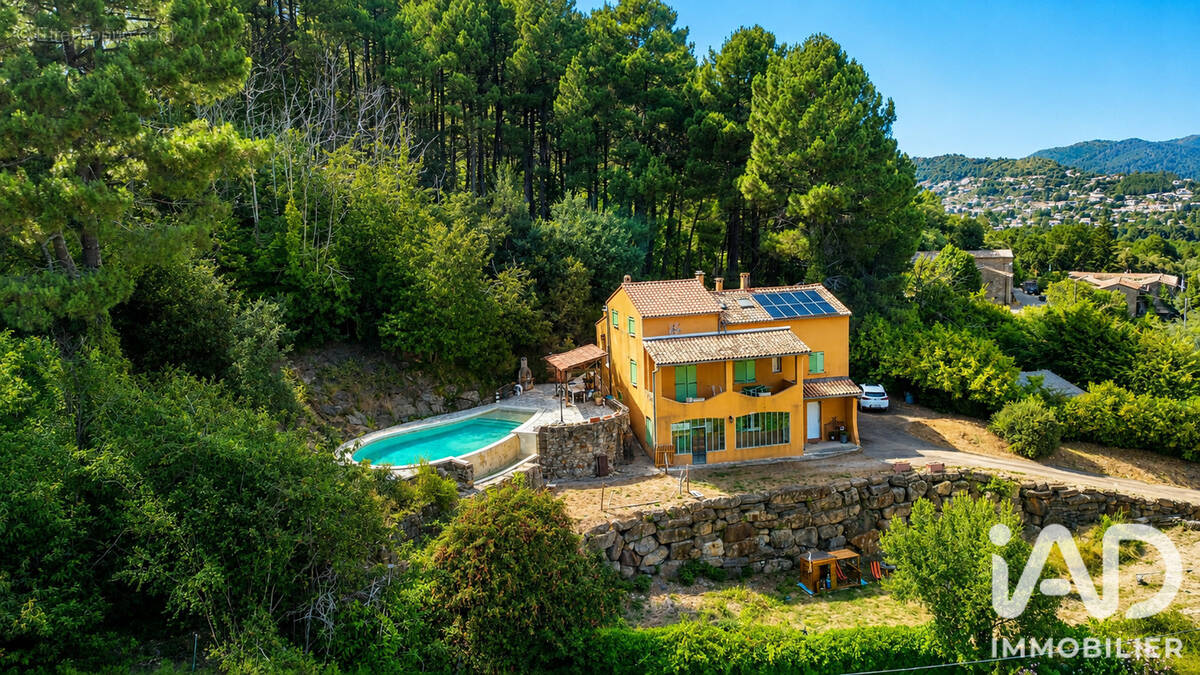 Photo 1 - Maison à LES SALLES-DU-GARDON