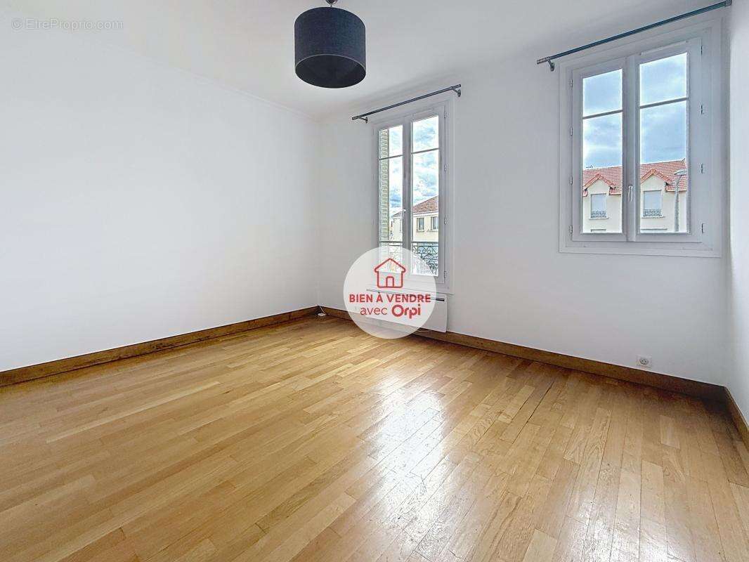Appartement à HOUILLES