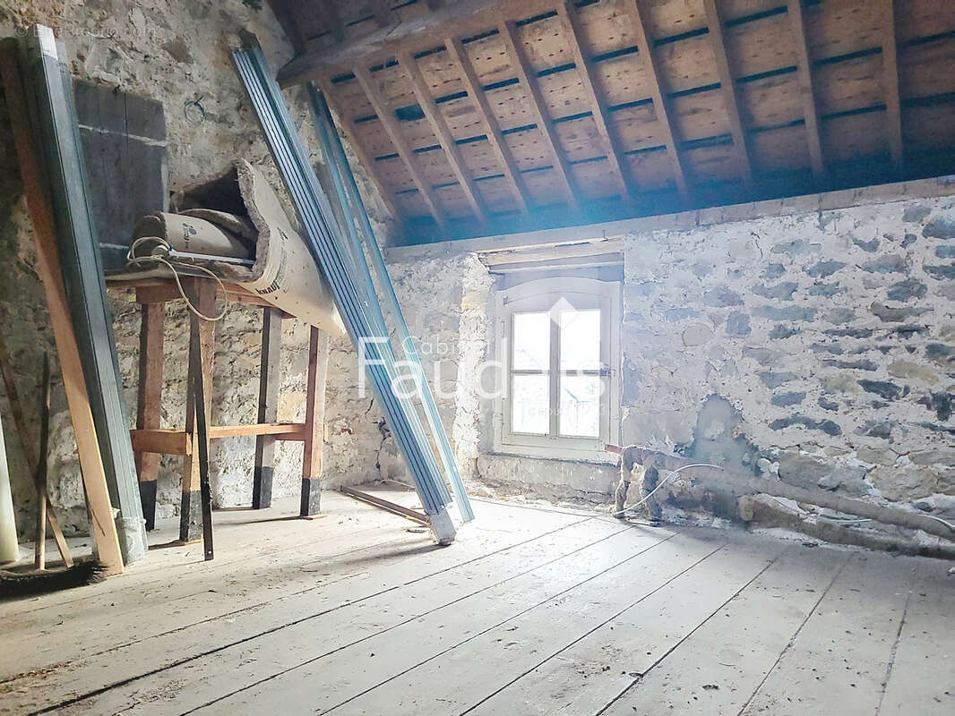 Maison à MONTMARTIN-SUR-MER