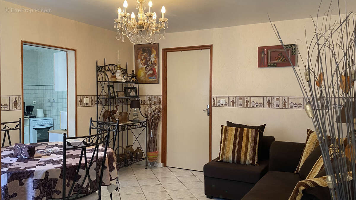Maison de plain-pied -2chambres- à vendre CHATEL GERARD (89) - photo 2