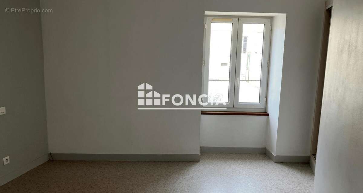 Appartement à MARTHON