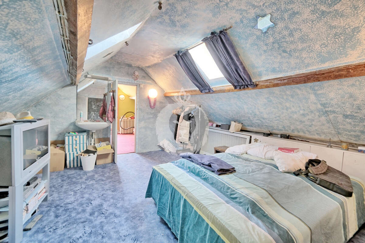 Maison à SAINT-MAUR-DES-FOSSES