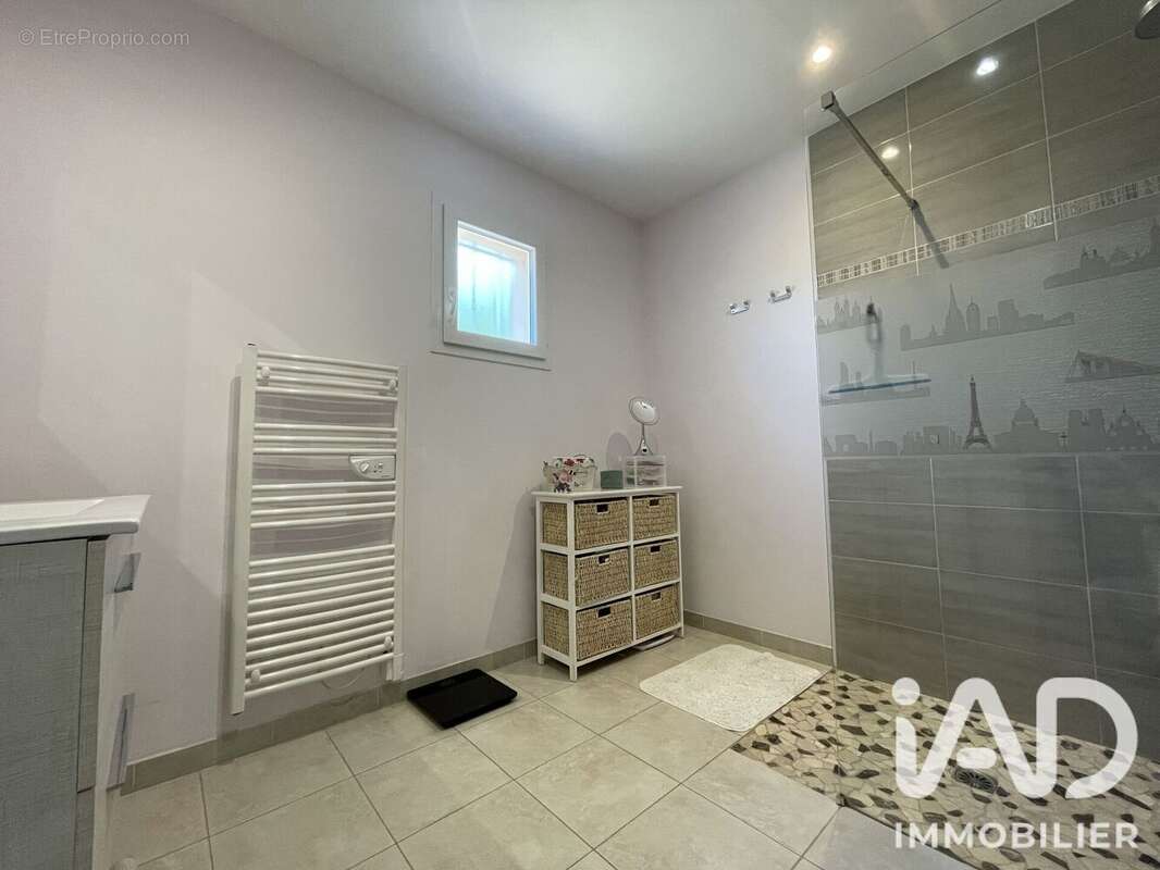 Maison 140 m² à Trausse  - photo 7