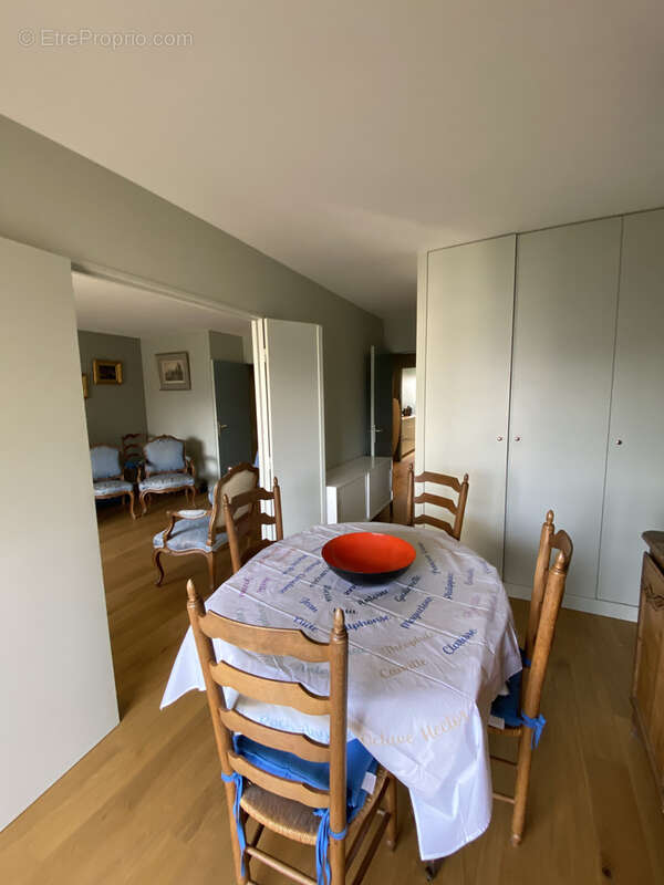 Appartement à LEVALLOIS-PERRET