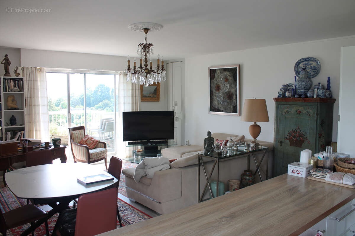 Appartement à SAINT-CYR-SUR-LOIRE