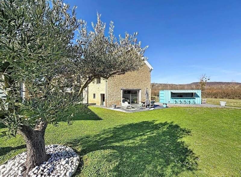 Maison à SAINT-MARCEL-BEL-ACCUEIL