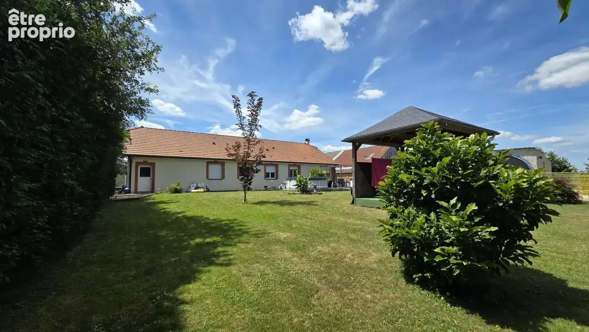 Maison à NEUVILLE-LEZ-BEAULIEU