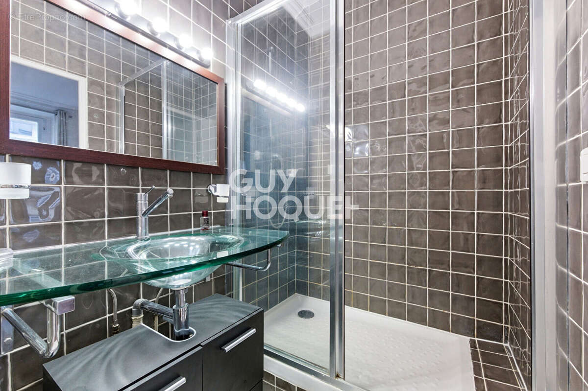 Appartement à PARIS-9E