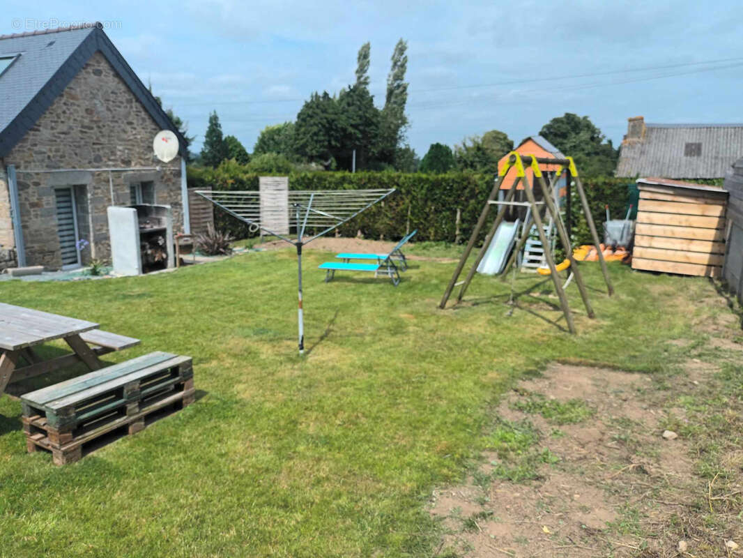 Maison à SAINT-ADRIEN