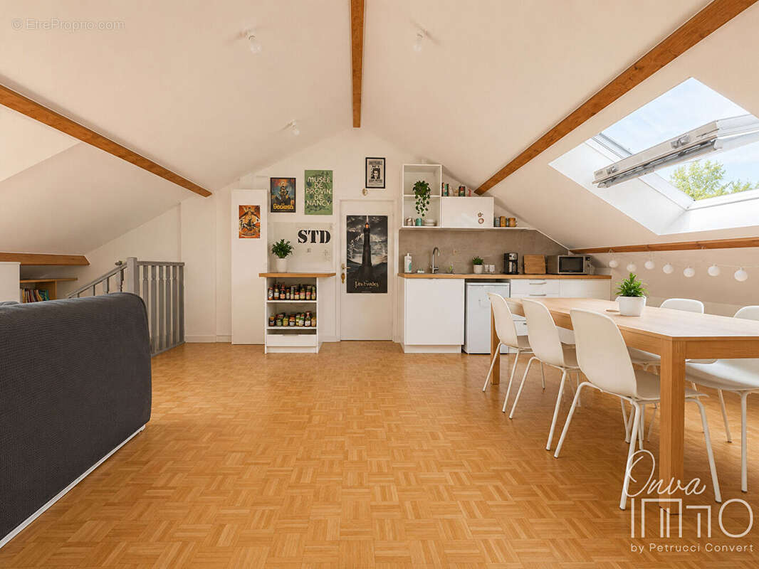 Appartement à BRON