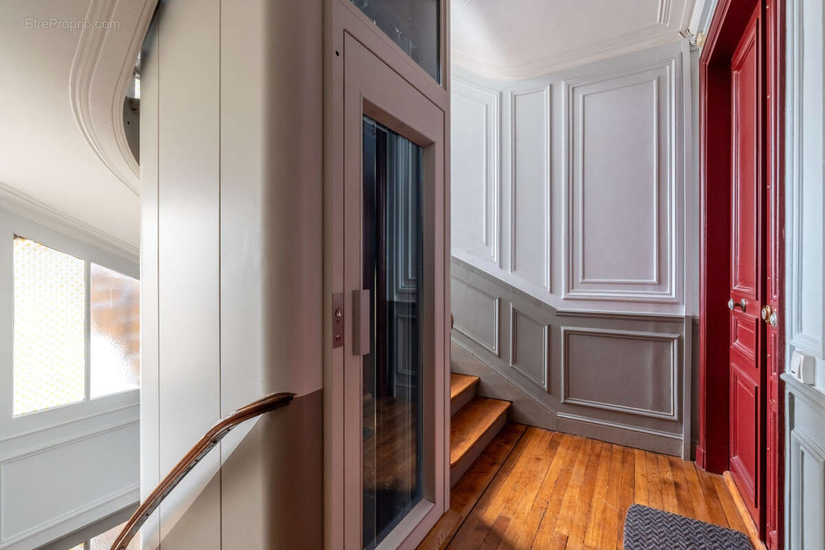 Appartement à PARIS-19E