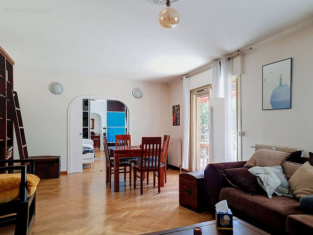 Appartement à MARSEILLE-12E