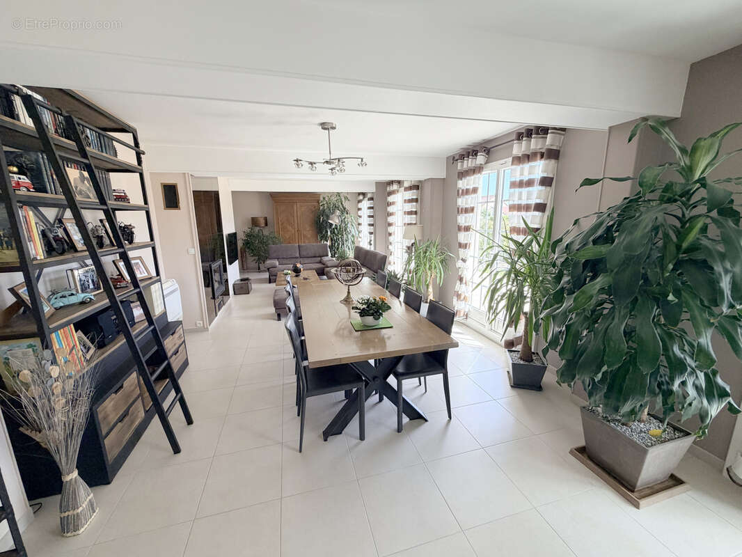 Maison spacieuse avec piscine - photo 17