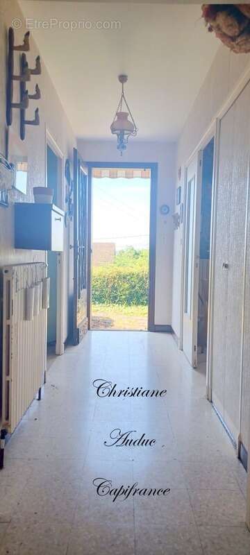 Maison à SAINT-BONNET-DE-JOUX