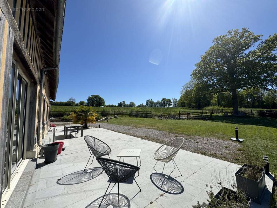 Maison 145 m² à Saint-Martin-De-La-Lieue  - photo 9