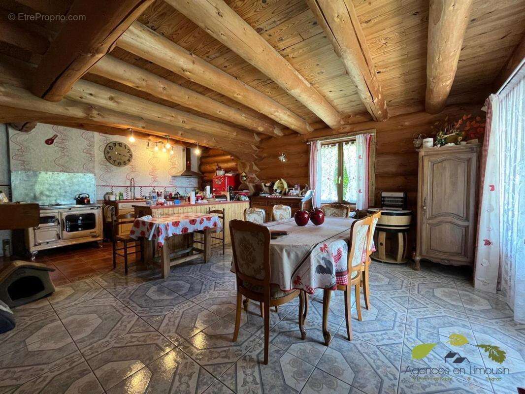 Maison à CHAMBORET
