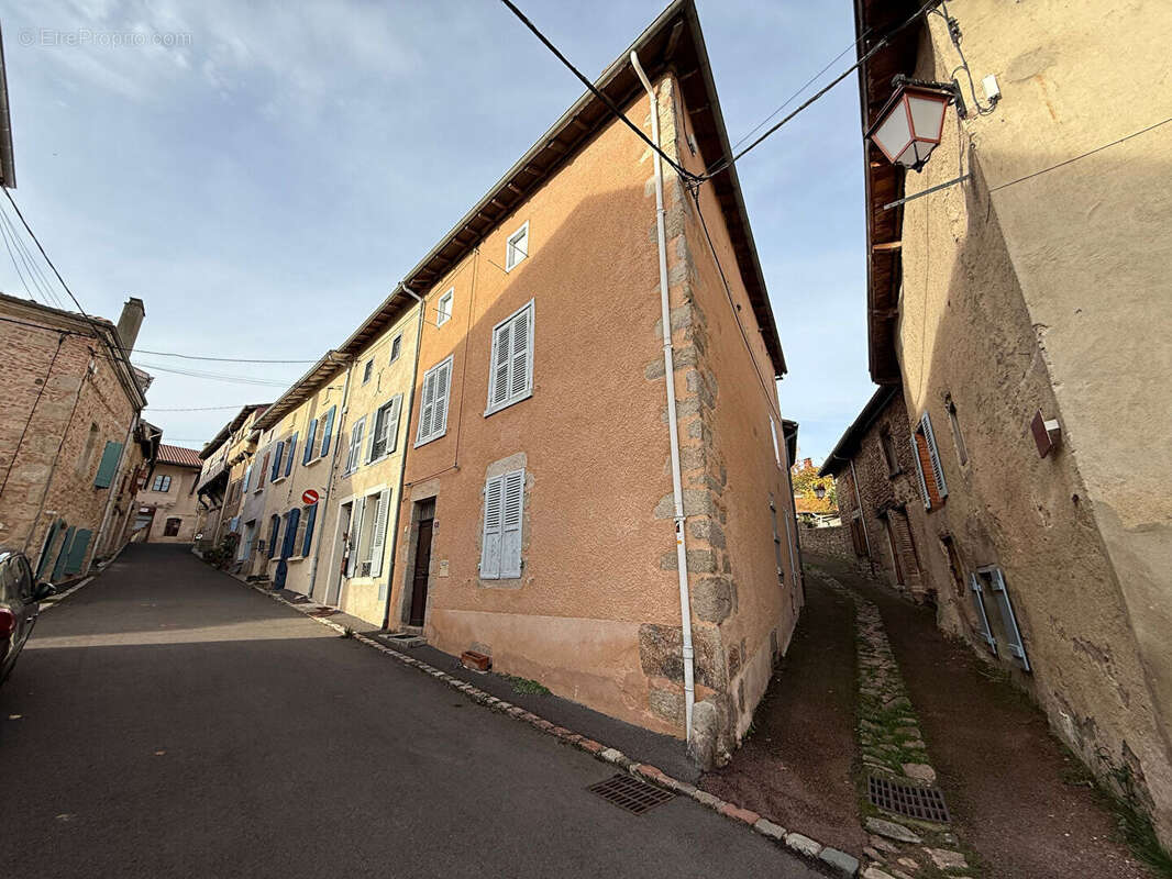Maison à SAINT-HAON-LE-CHATEL