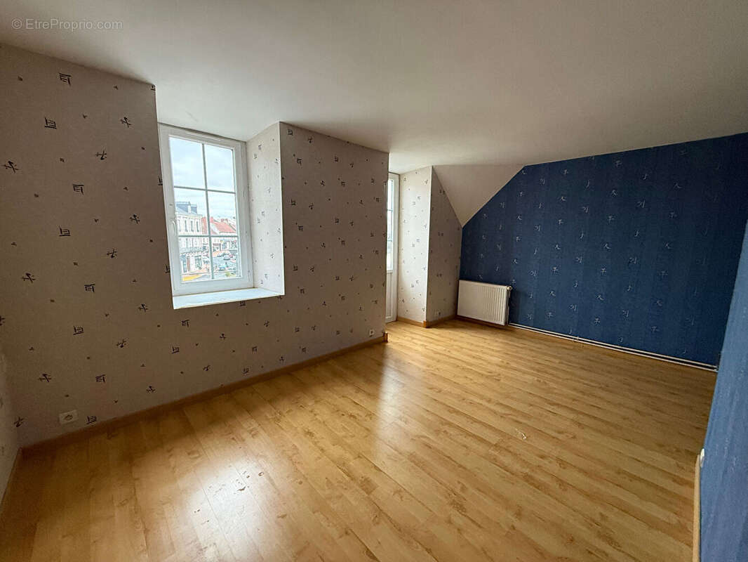 Appartement à COMMENTRY