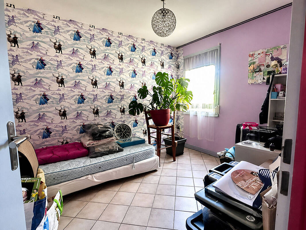 Appartement à COMBS-LA-VILLE
