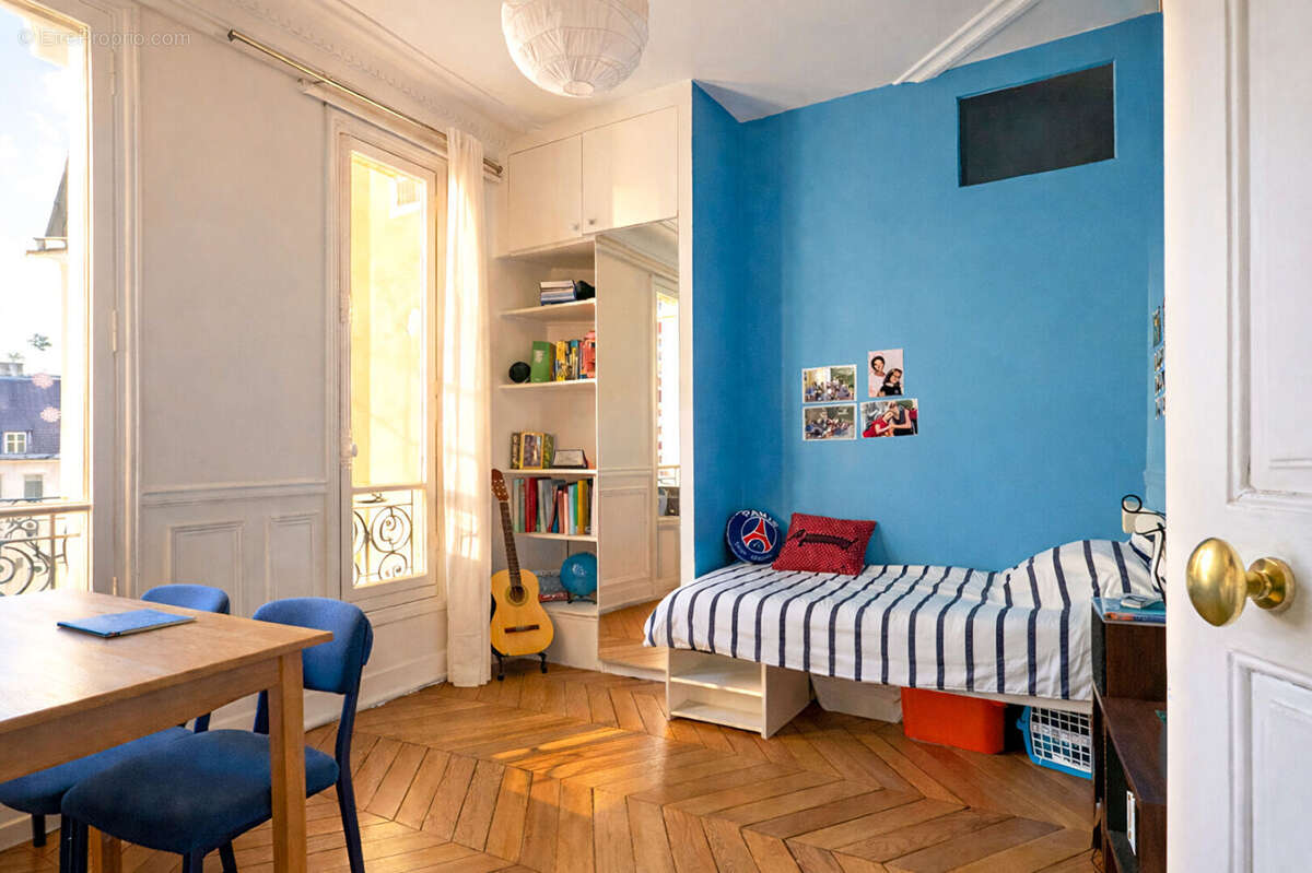 Appartement à PARIS-8E