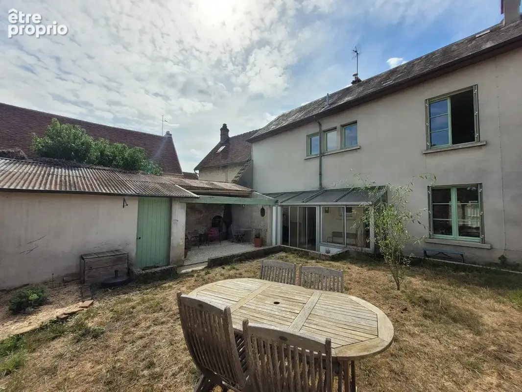 Maison à MOUTIERS-AU-PERCHE