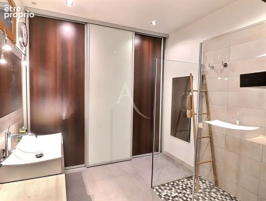 Appartement  T3 - bas de villa - marseille 13012 - terrasse - piscine - photo 8