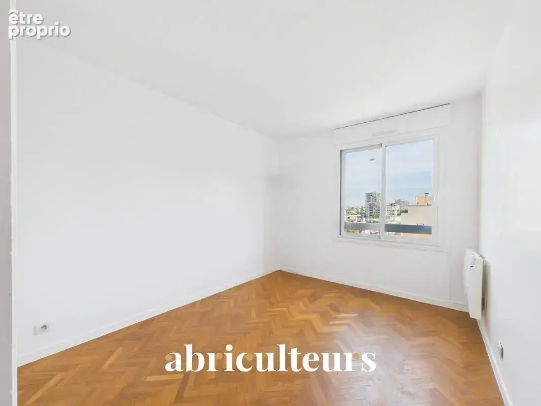 Dernier étage avec vue exceptionnelle sur La Défense – Superbe T4 familial à Courbevoie - photo 10