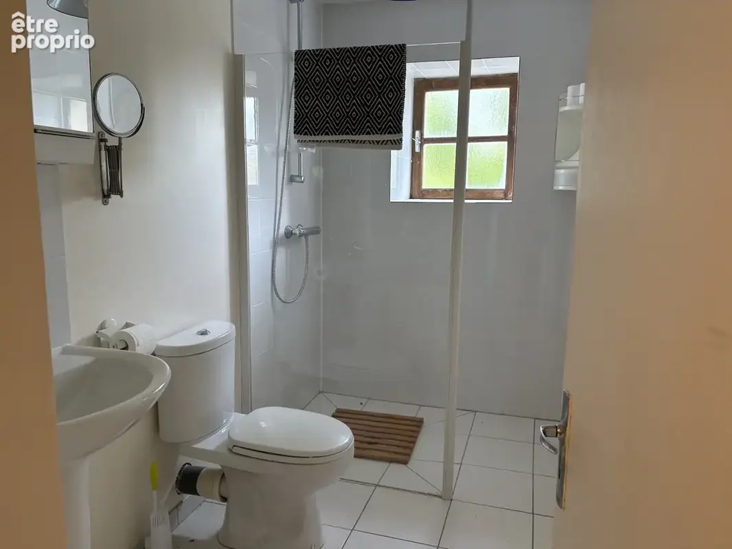 Saint-Mathieu : jolie maison du bourg de 3 pièces avec garage, terrasse et jardin clos - photo 14
