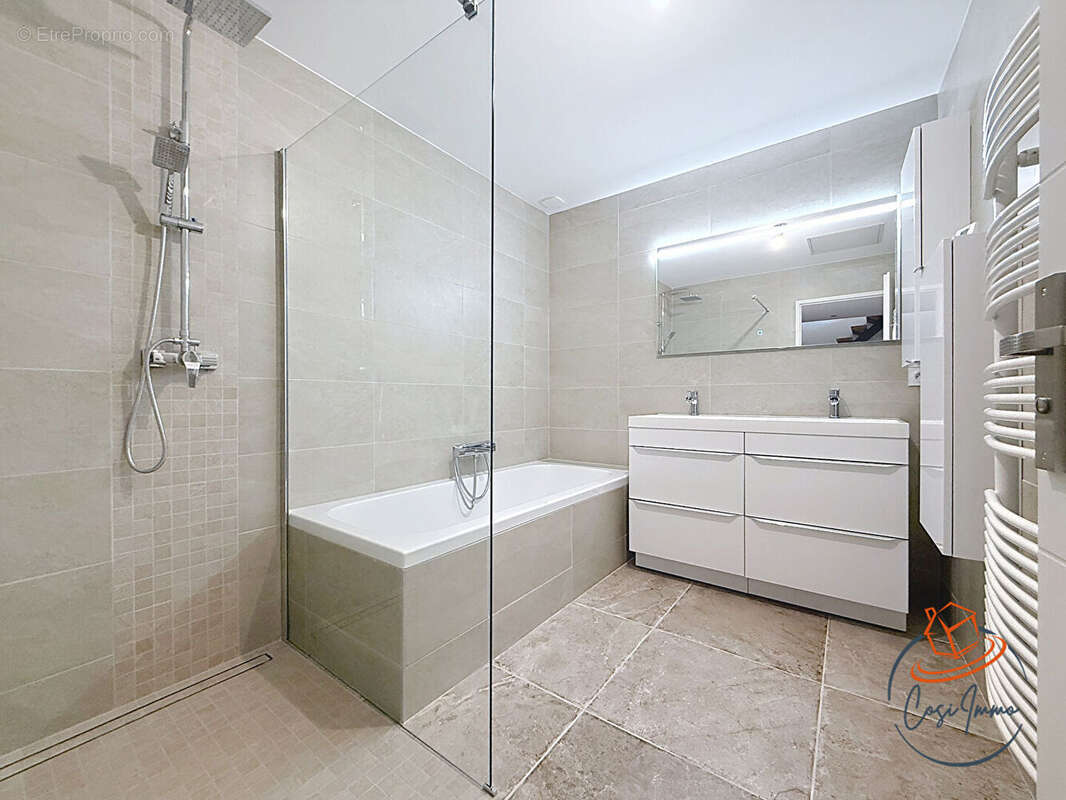 Appartement à BELLEGARDE-SUR-VALSERINE