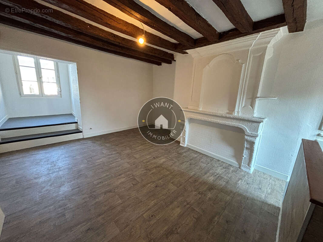 Appartement à GENNES