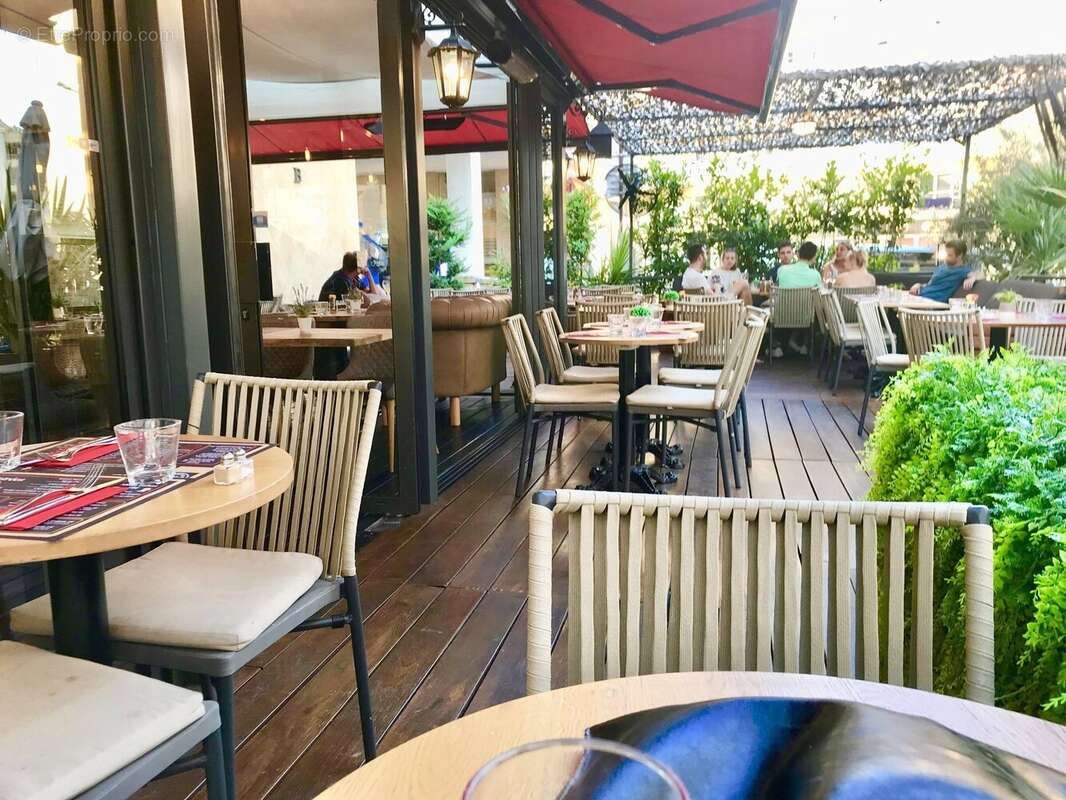 Cannes rue d antibes  brasserie restaurant - photo 11