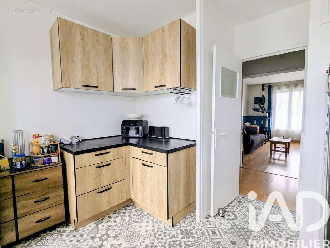 Appartement 63 m² à Saint-Jean-De-La-Ruelle  - photo 7