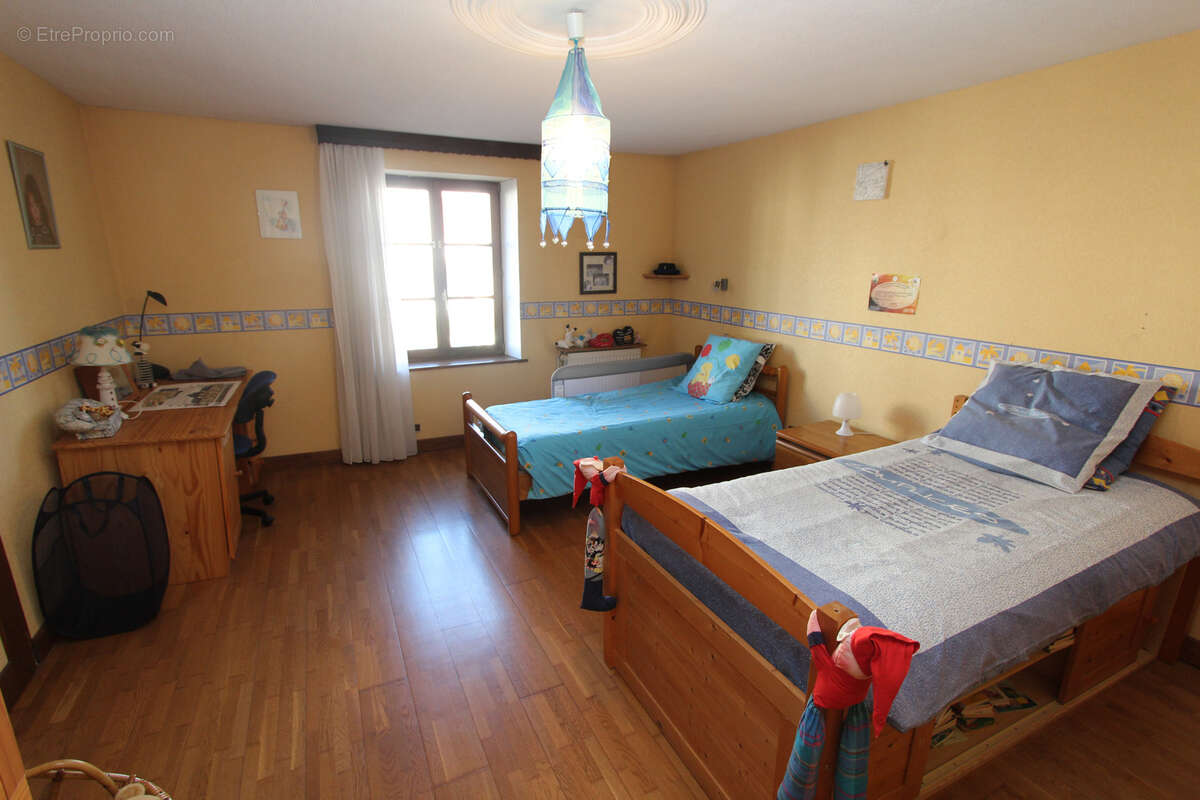 Maison à THAON-LES-VOSGES