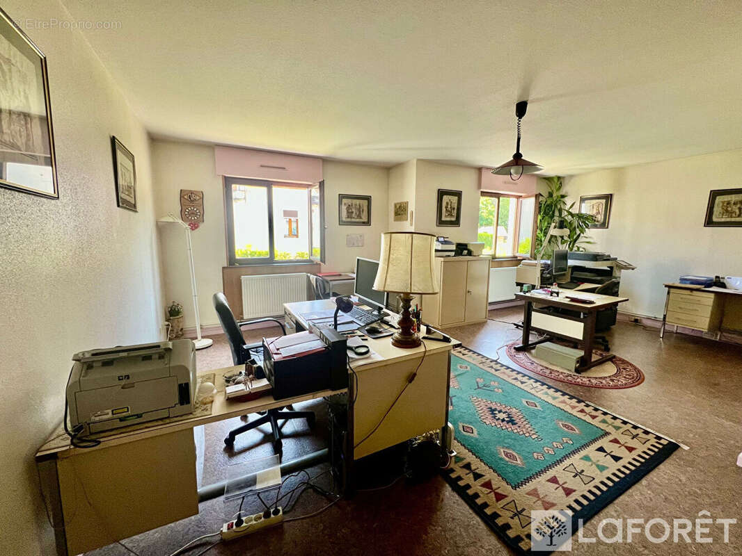 Appartement à THAON-LES-VOSGES