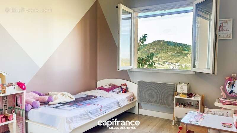 Maison à VAUX-EN-BEAUJOLAIS