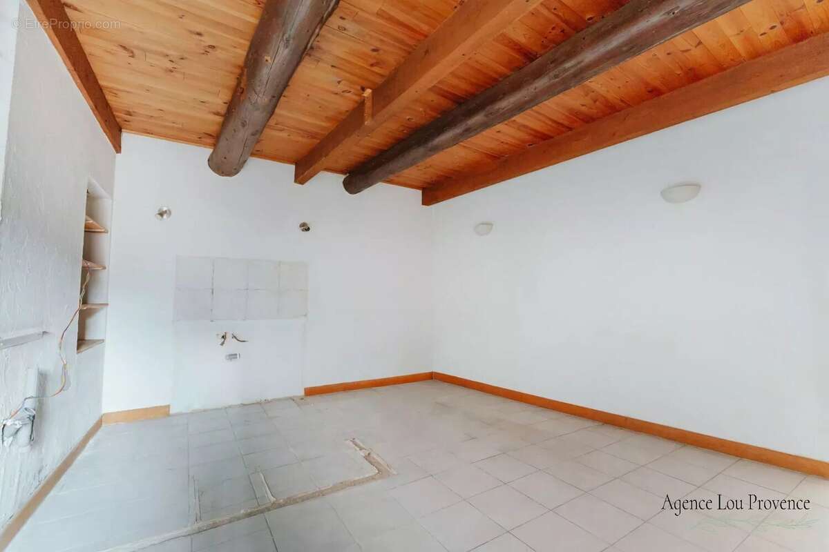 Appartement à EYGUIERES