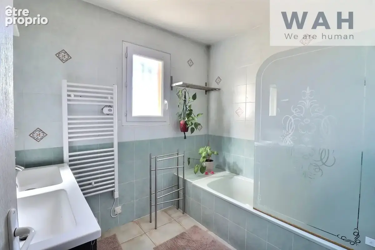 Villa 6 pièces sur terrain de 600m2 - Saint-Laurent-d'Aigouz - photo 16