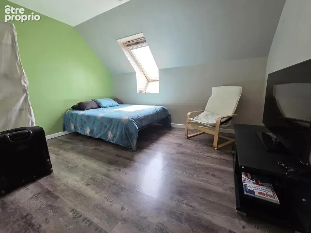 Superbe maison renovee offrant 132m² sur 495m² ac piscine !! - photo 13