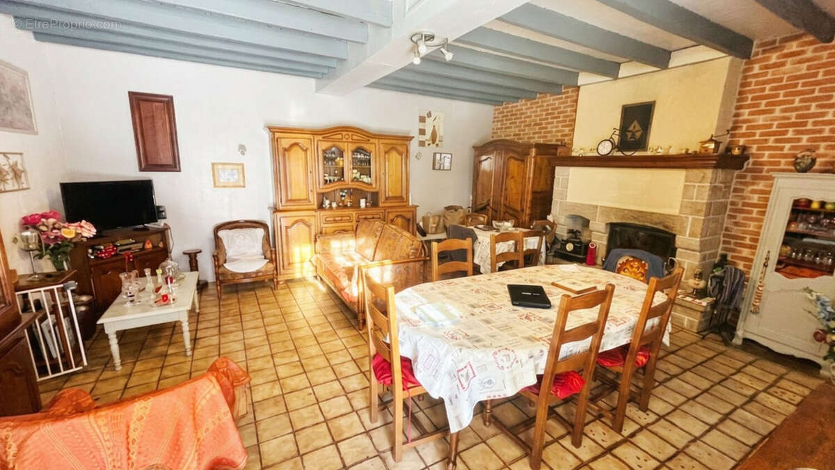 Maison 110 m² à Le Bourgneuf-La-Foret  - photo 5