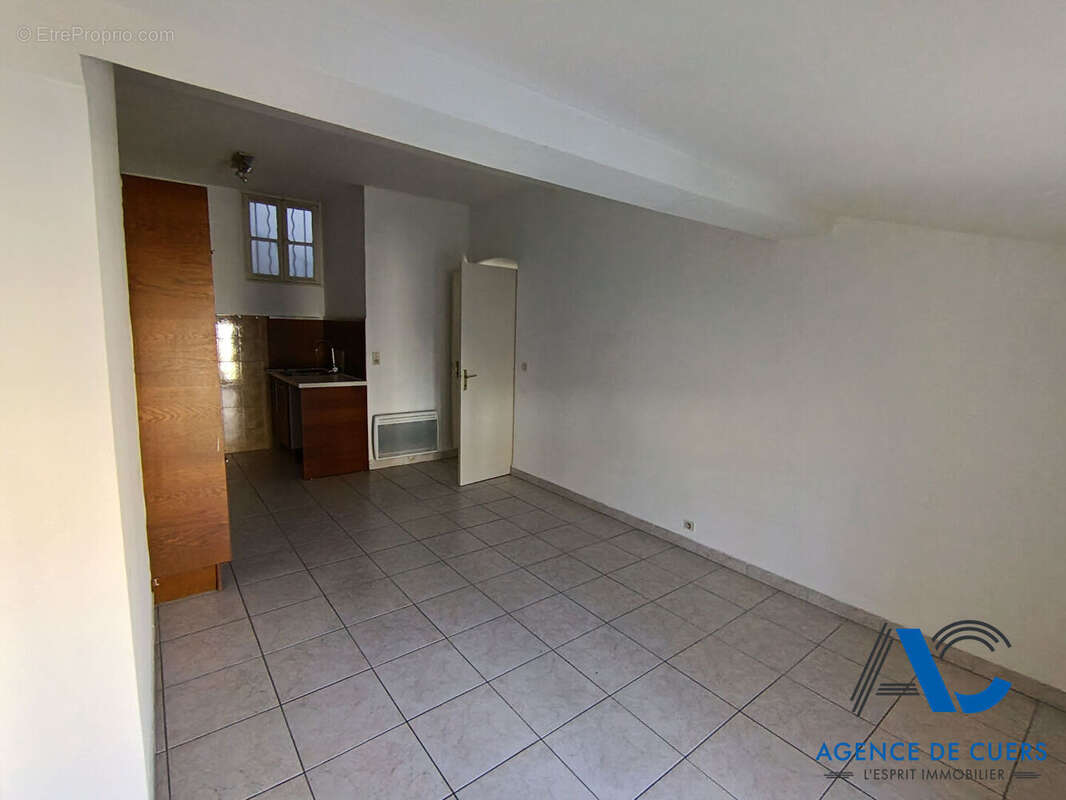 CUERS - Appartement 2 pièces 34 m² - photo 3
