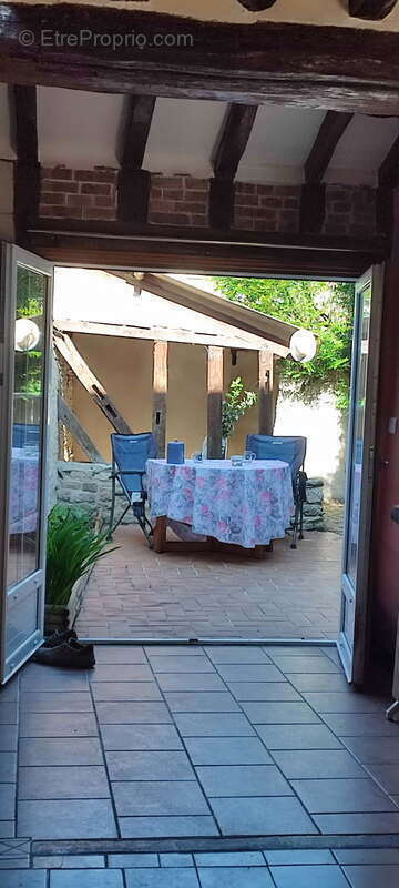 Maison à LE BOURG-SAINT-LEONARD